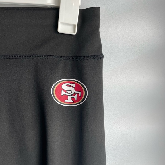 San Francisco 49ers Women’s Calf Logo Black Leggings - Picture 5 of 13